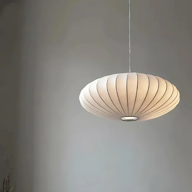 Wisząca Lampa W Stylu Japandi Z Miękkim Rozproszonym Światłem